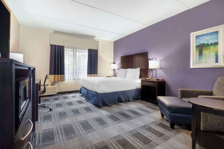 Room 26 of 47
