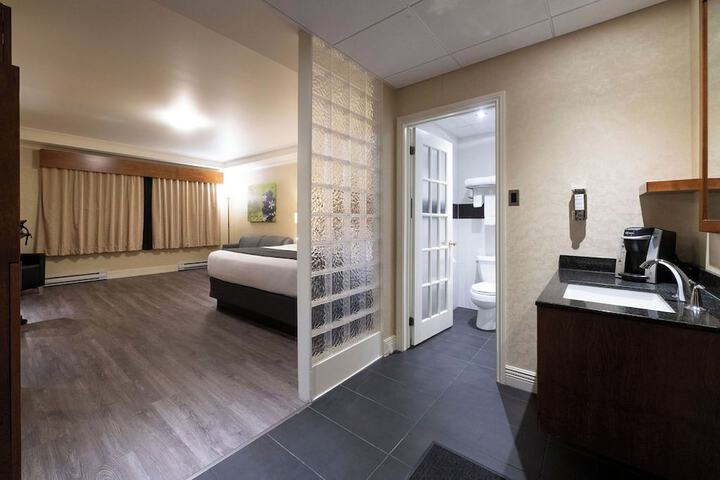 Room 43 of 75