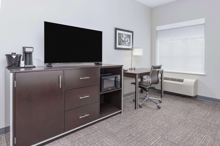 La Quinta Inn & Suites by Wyndham Tyler - University Area
