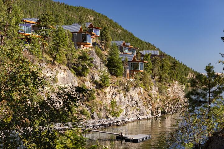 Hotel 3 of 65