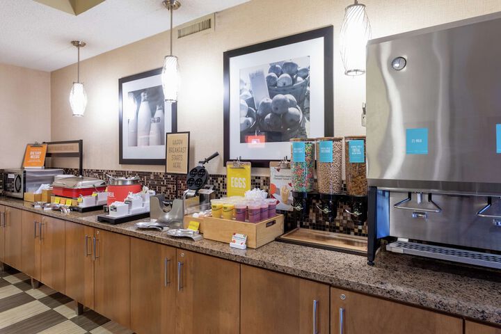 Breakfast/Coffee Service 36 of 44
