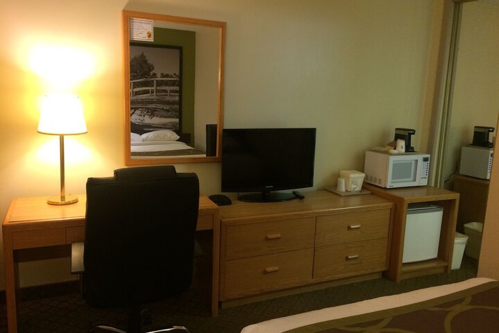 Room 25 of 96
