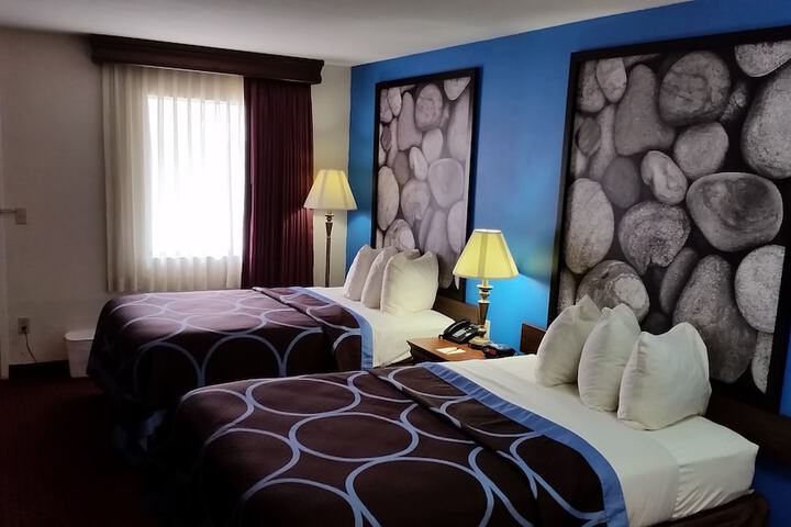 Room 12 of 46