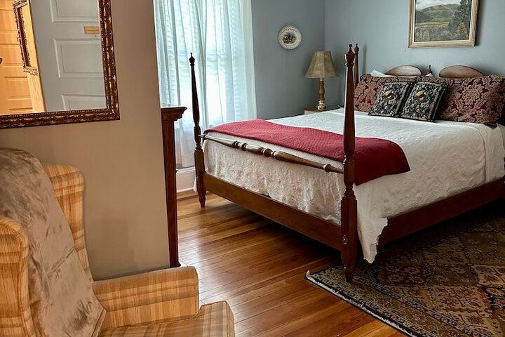 Red Rocker Inn