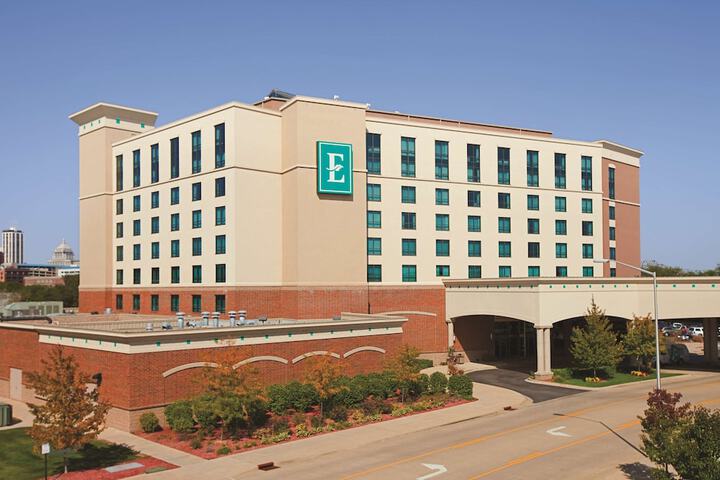 Embassy Suites by Hilton E Peoria Riverfront Conf Center