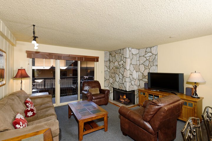The Crestwood Condominiums