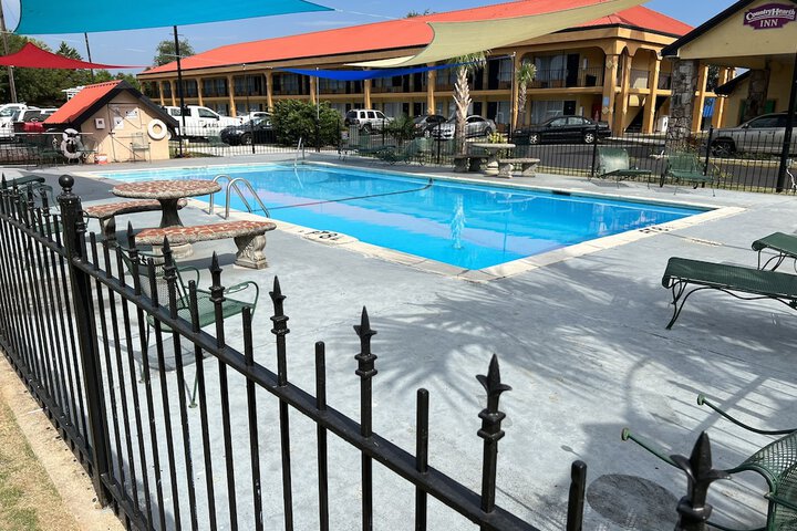 Pool 5 of 30