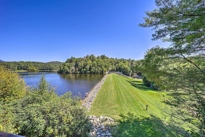 Lake & Pool Access! Outdoorsy Getaway in Newland