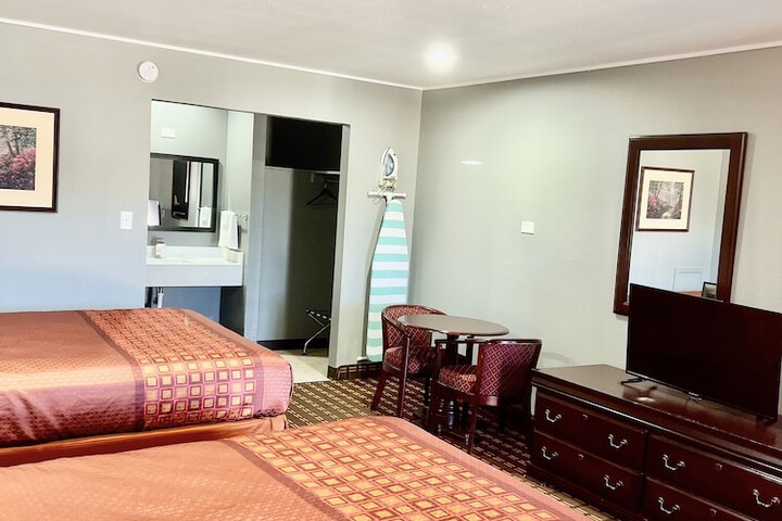 Room 15 of 21