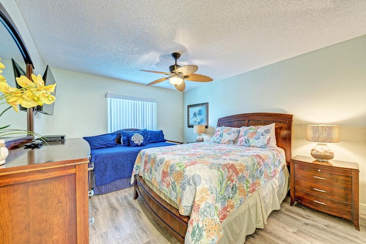Anna Maria Island Beach Palms 5B