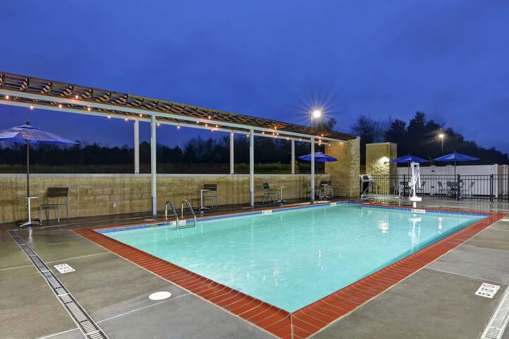 Pool 4 of 45