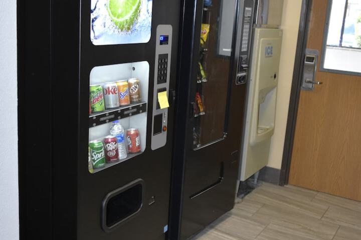 Quality Inn & Suites Brooks Louisville South