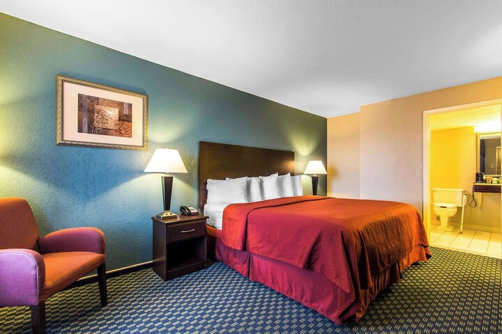 Room 15 of 32