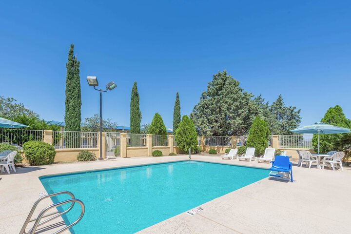 Pool 3 of 18