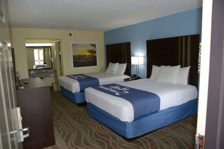 Room 13 of 23