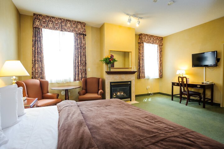 Room 32 of 60