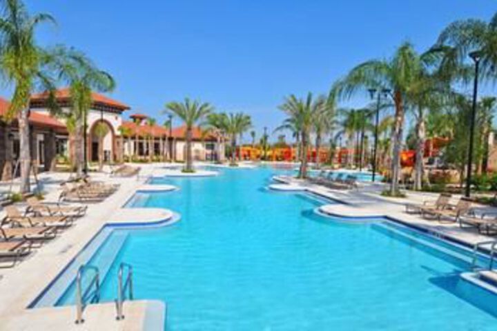 SPACIOUS 10 Bedroom Holiday home by Follow the sun vacation Rentals