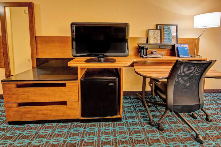 Room 12 of 28