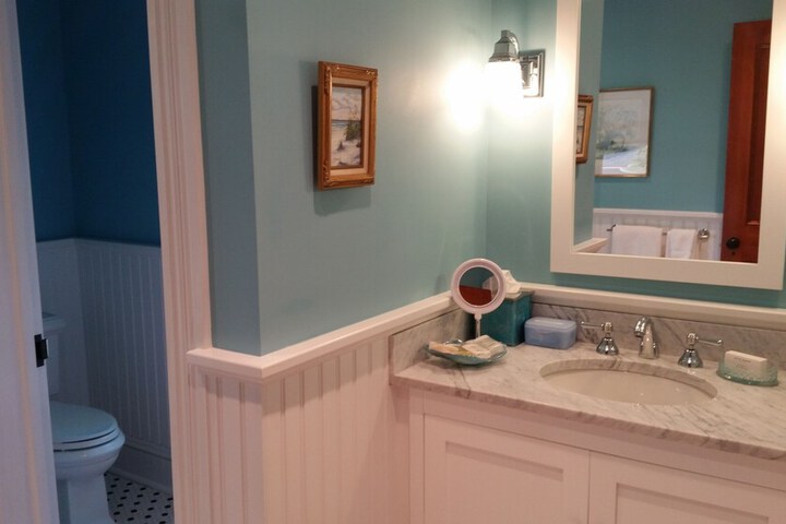 Room 8 of 29