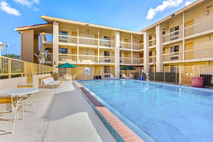 La Quinta by Wyndham St. Petersburg-Clearwater