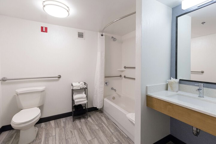 Room 10 of 35