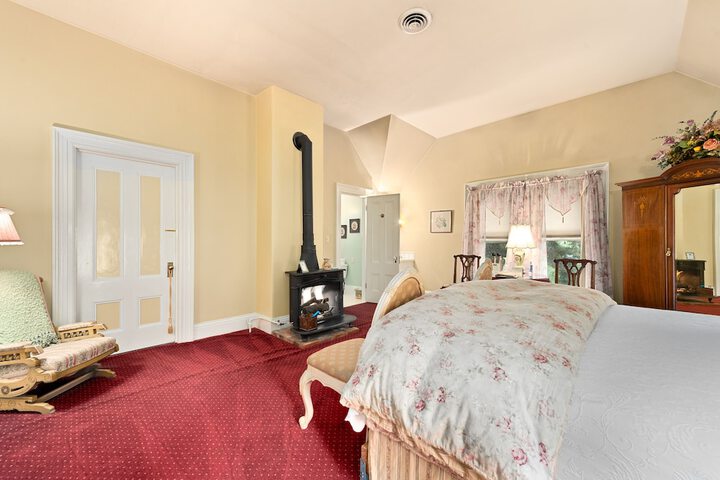 Room 42 of 84