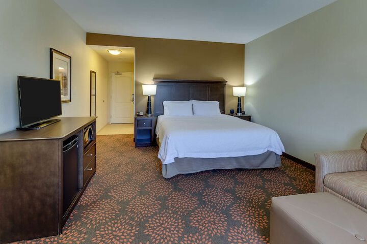 Room 33 of 51