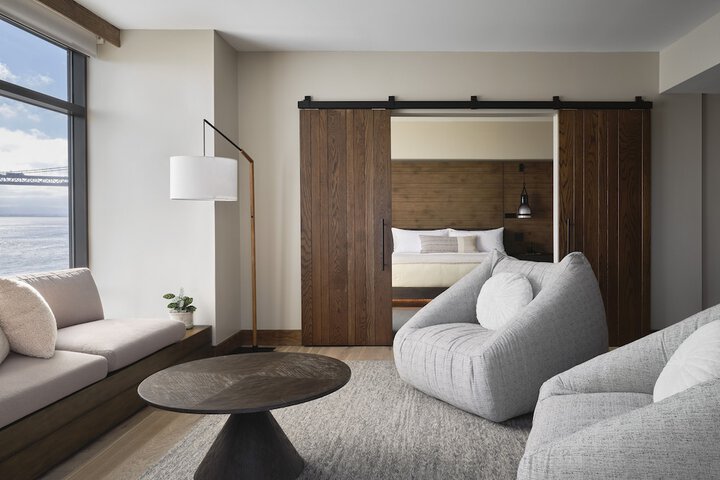 Room 21 of 83