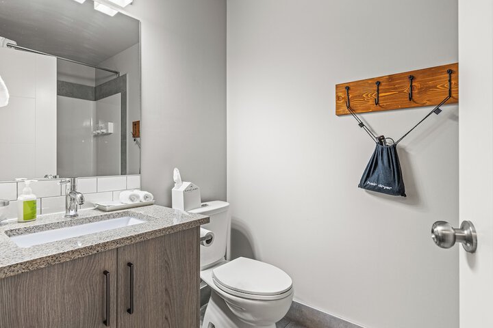 Basecamp Lodge Canmore