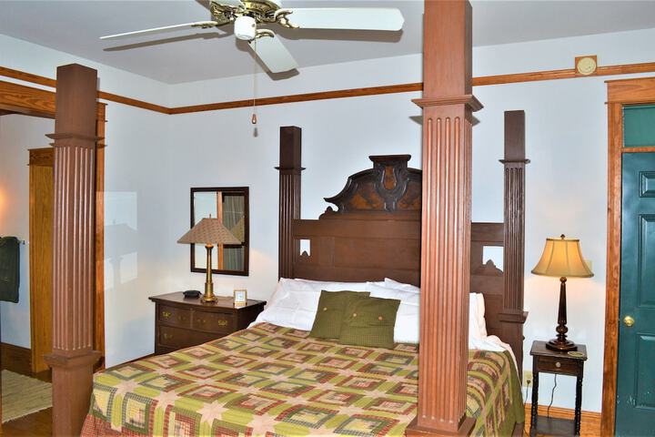 Roanoke Island Inn