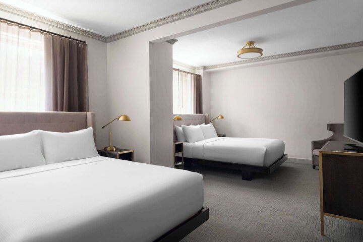 Hotel Phillips Kansas City Curio Collection by Hilton