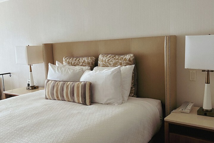 Room 9 of 26