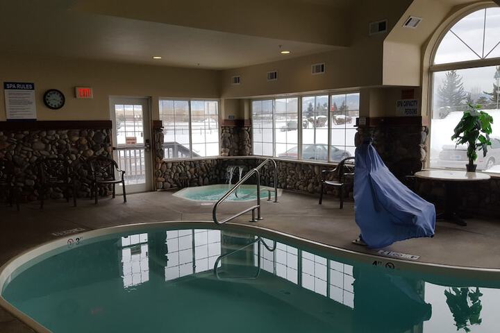 Pool 4 of 41