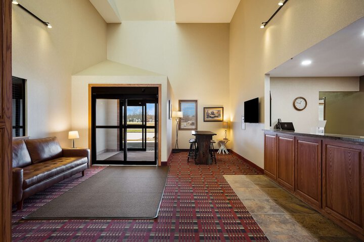 Hotel Interior 9 of 38
