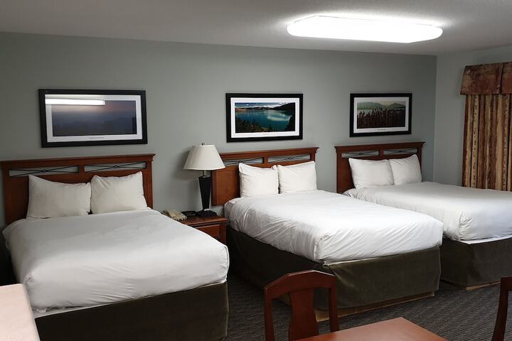 Room 52 of 99