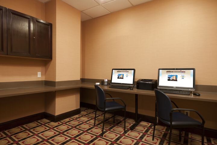 Business Center 36 of 36