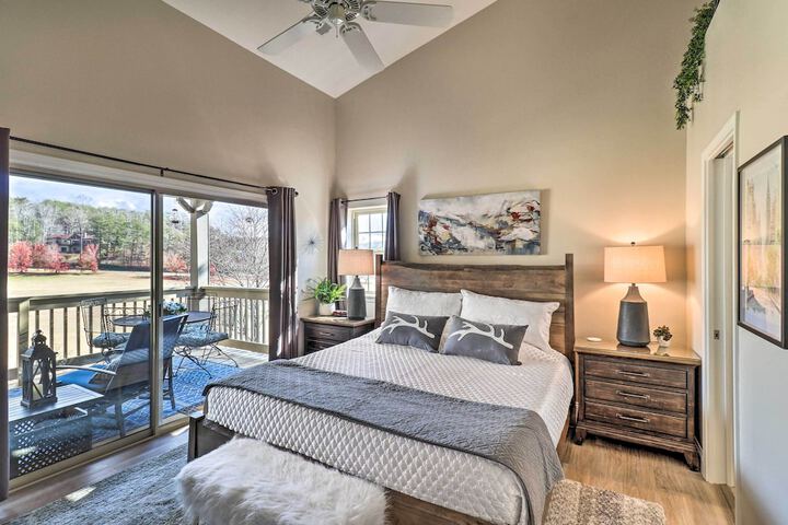 Indoor Pool & Golf Course Views: Lake Lure Condo!