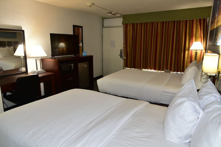 Room 52 of 69