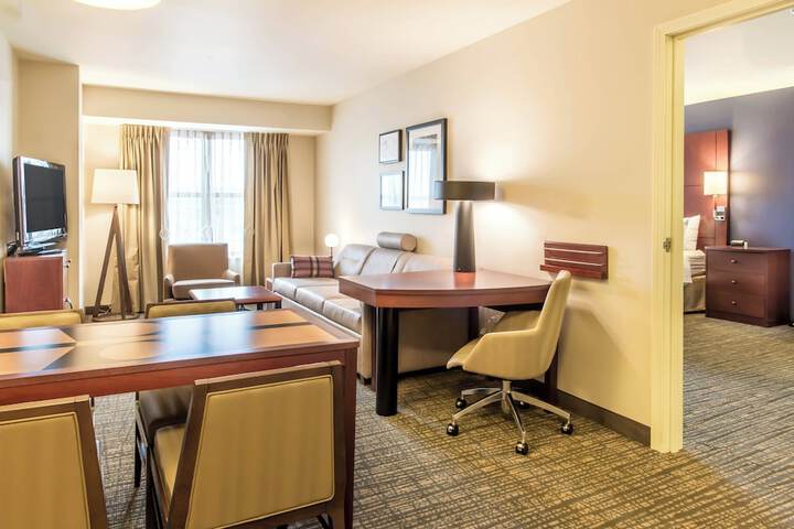 Room 21 of 36