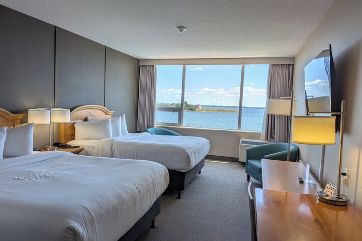 Confederation Place - Hotel