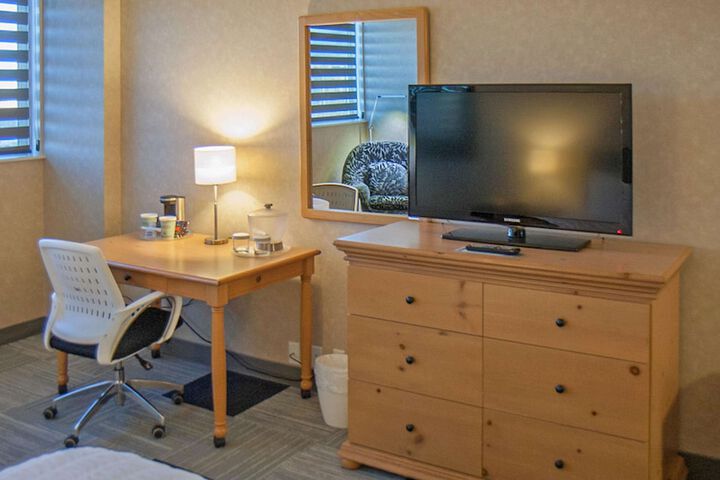 The Rushmore Hotel & Suites BW Premier Collection