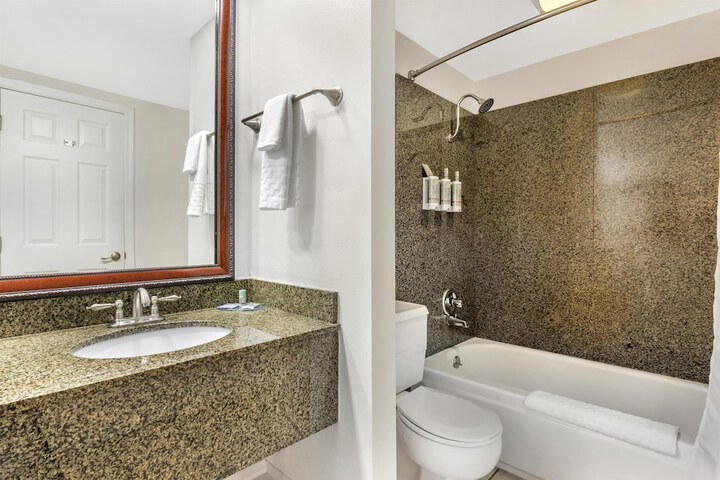 Best Western Pier Point Inn