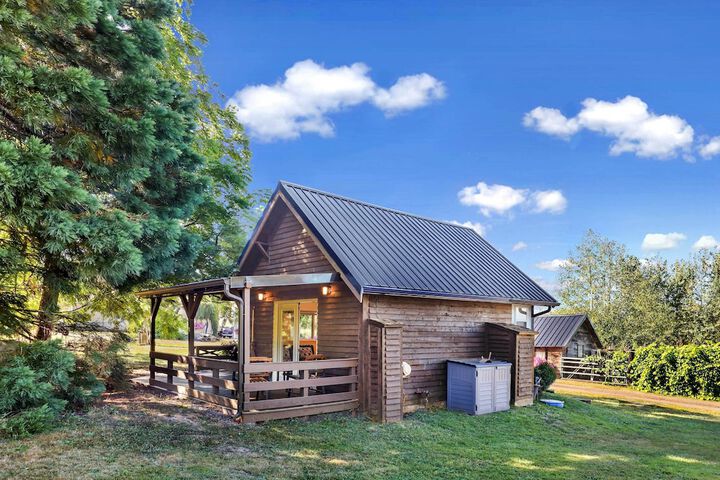 Cozy Ferndale Studio on 20-acre Working Farm!