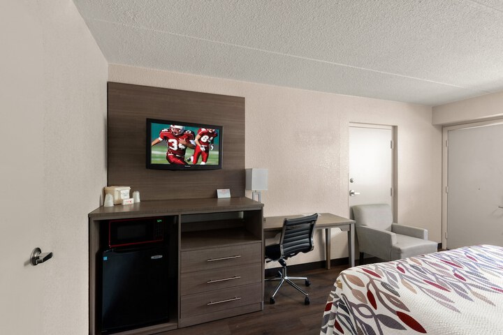 Room 32 of 33