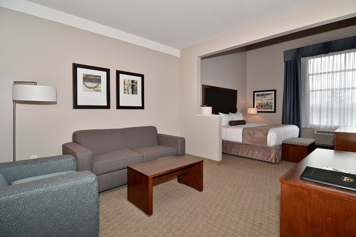 Room 43 of 64