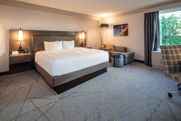 DoubleTree by Hilton Pittsburgh Airport