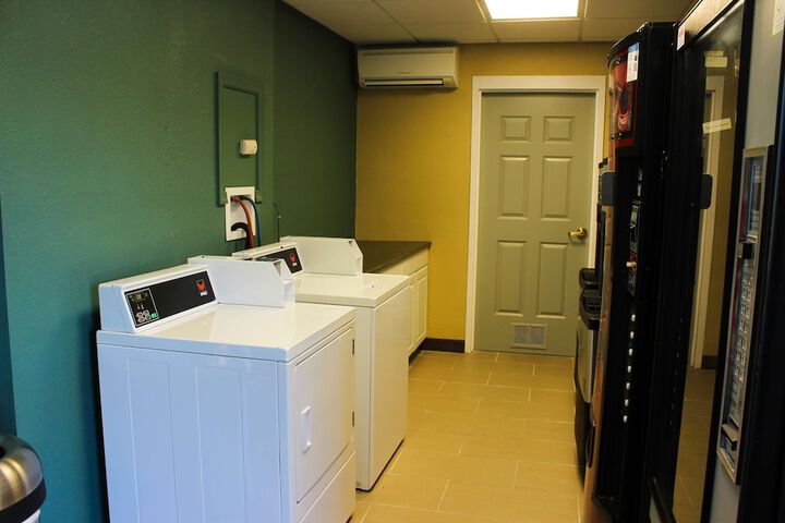 Room 10 of 15
