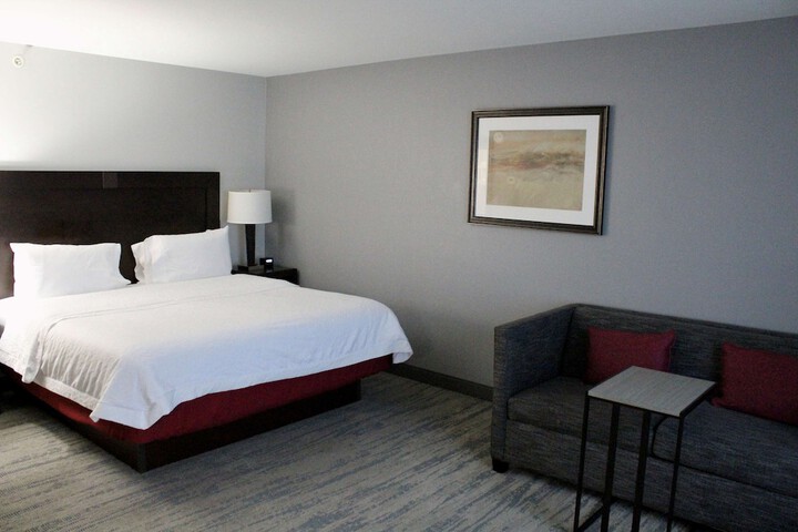 Room 9 of 50