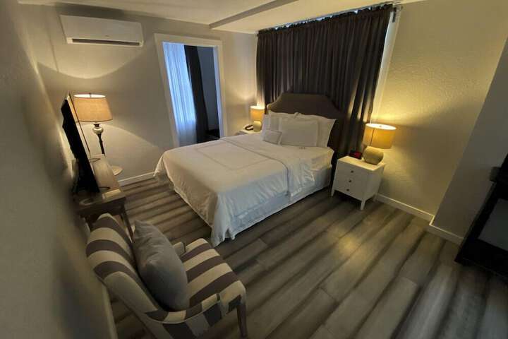 Room 36 of 65