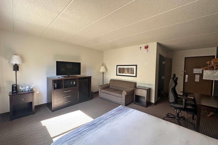 AmericInn by Wyndham Menominee